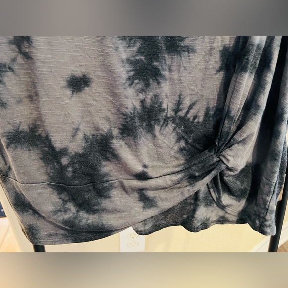 Torrid Tie-Dye Cold Shoulder Top - Picture 5 of 8